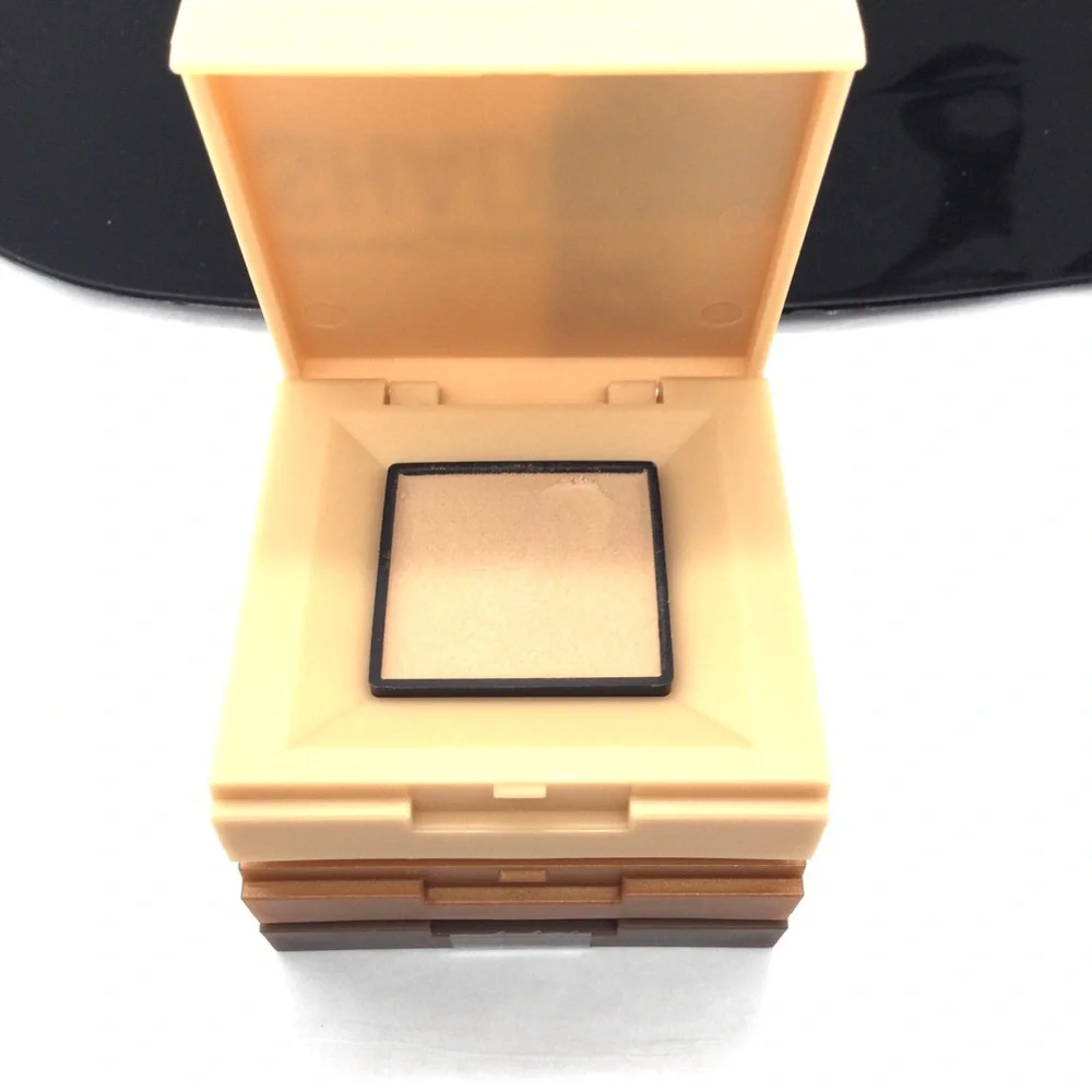Maybeline Shadow blocks eyeshadow. New .